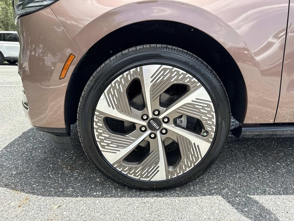 New 2026 Lincoln Navigator L Black Label AWD/4WD image 10