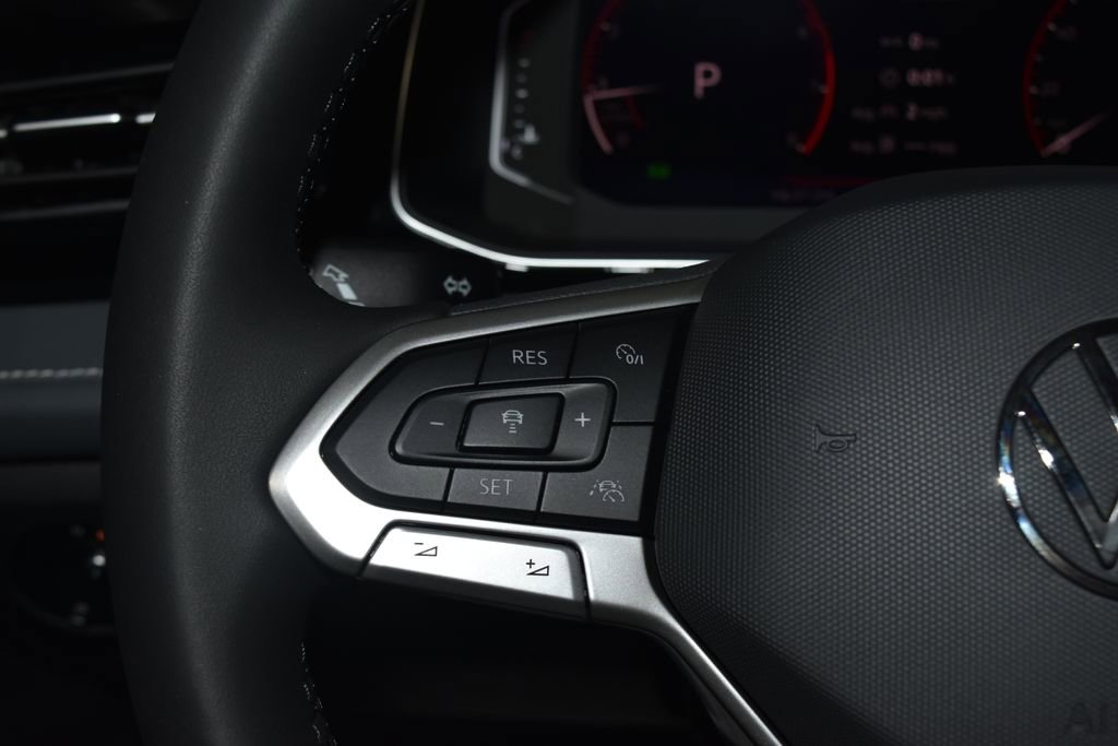 Used 2026 Volkswagen Jetta SEL image 9