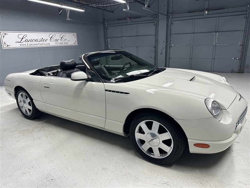 Used 2002 Ford Thunderbird Deluxe image 7