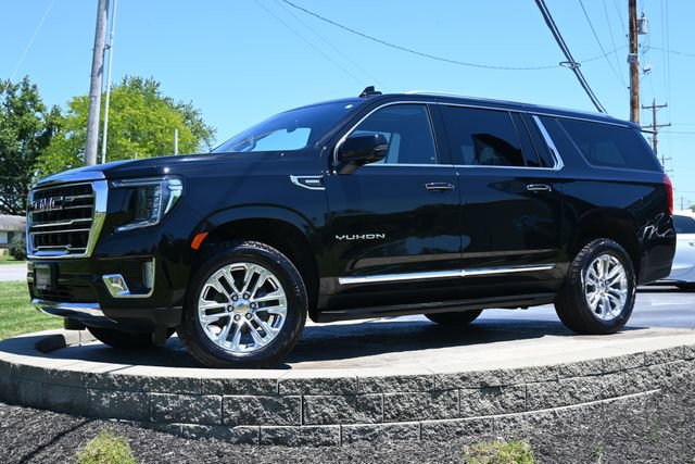 Used 2024 GMC Yukon XL SLT w/ SLT Premium Package AWD/4WD image 1