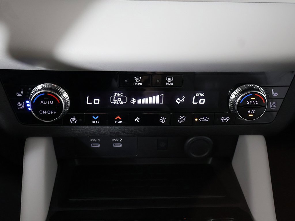 New 2025 Mitsubishi Outlander SEL image 55