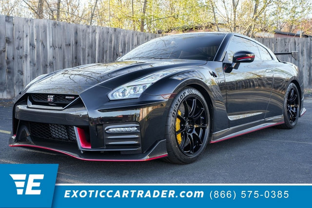 Used 2023 Nissan GT-R NISMO w/ Floor Mat Package AWD/4WD video 1