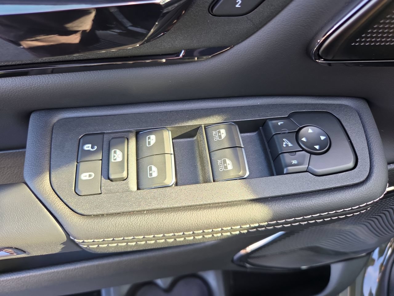 New 2027 RAM 1500 Limited AWD/4WD image 4