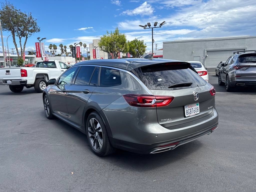Used 2018 Buick Regal Essence w/ Driver Confidence Package #1 AWD/4WD image 6