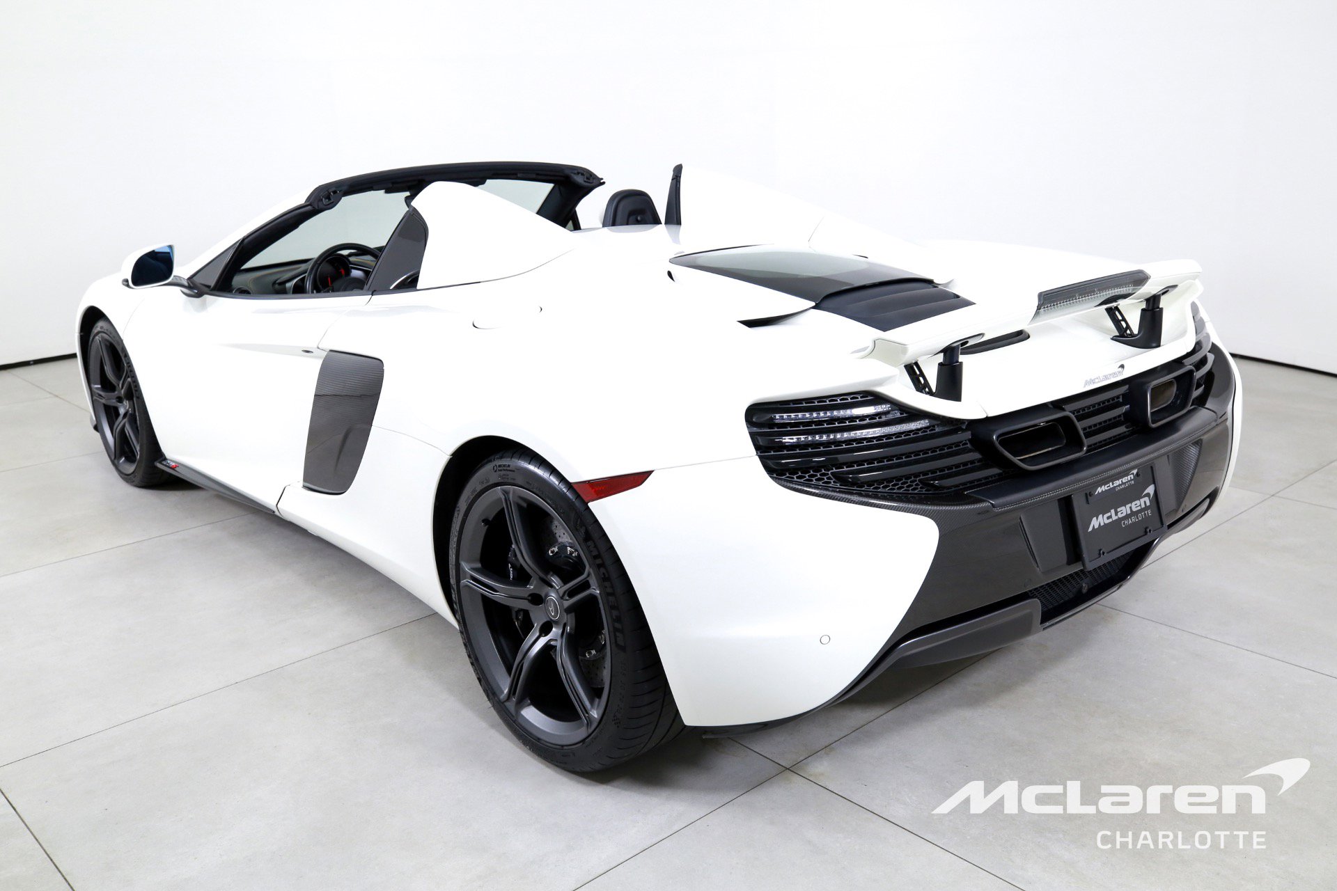 Used 2015 McLaren 650S Spider image 8