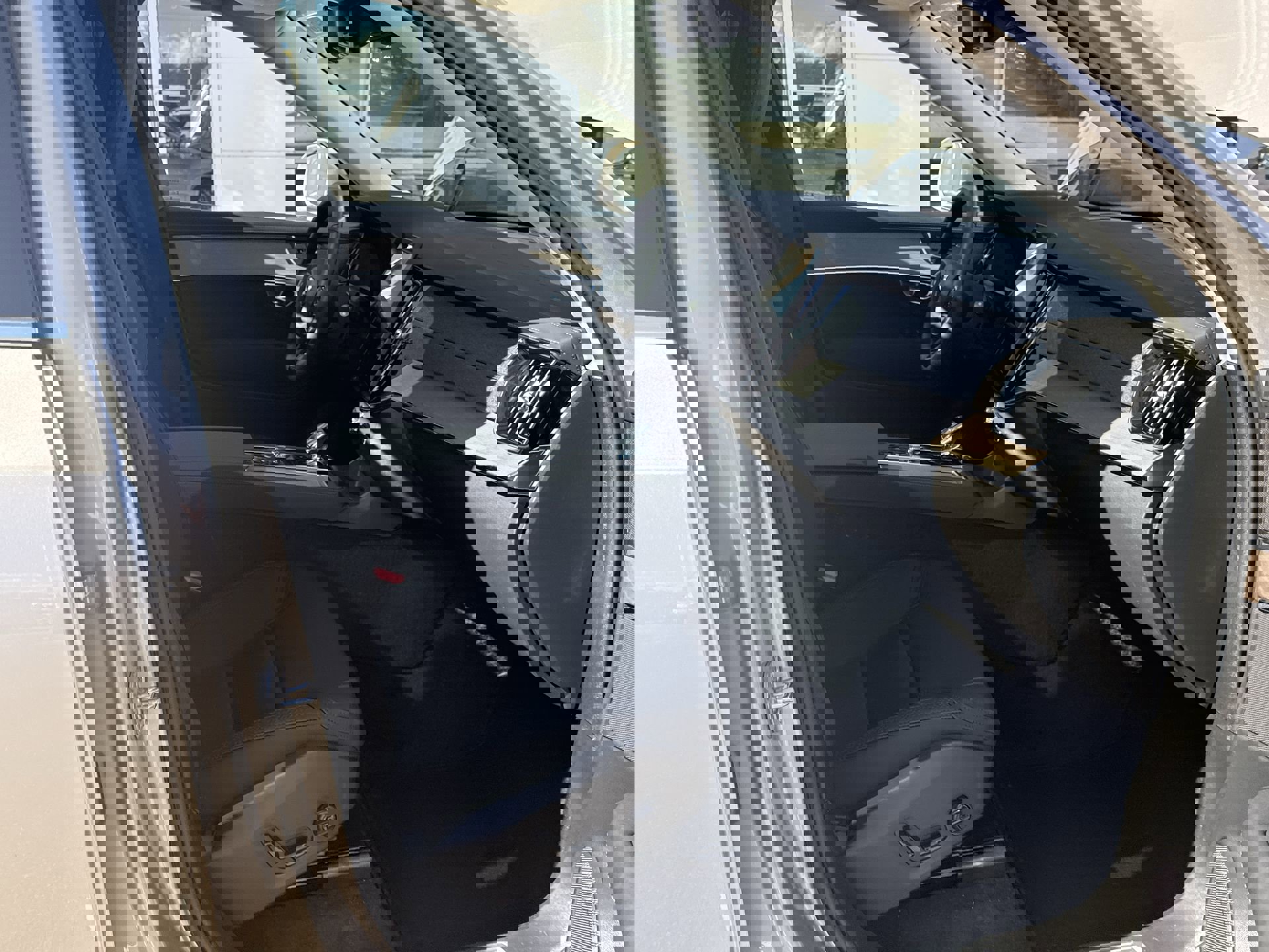 New 2026 Volvo XC90 B5 Plus w/ Protection Package image 27