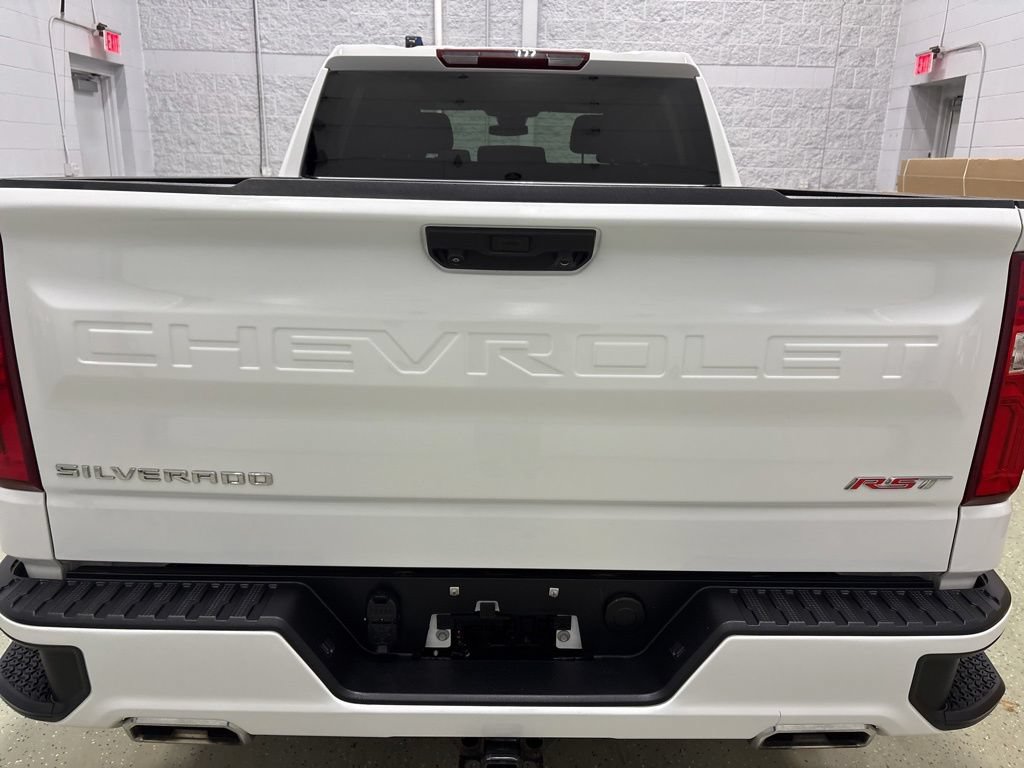 Used 2023 Chevrolet Silverado 1500 RST AWD/4WD image 4