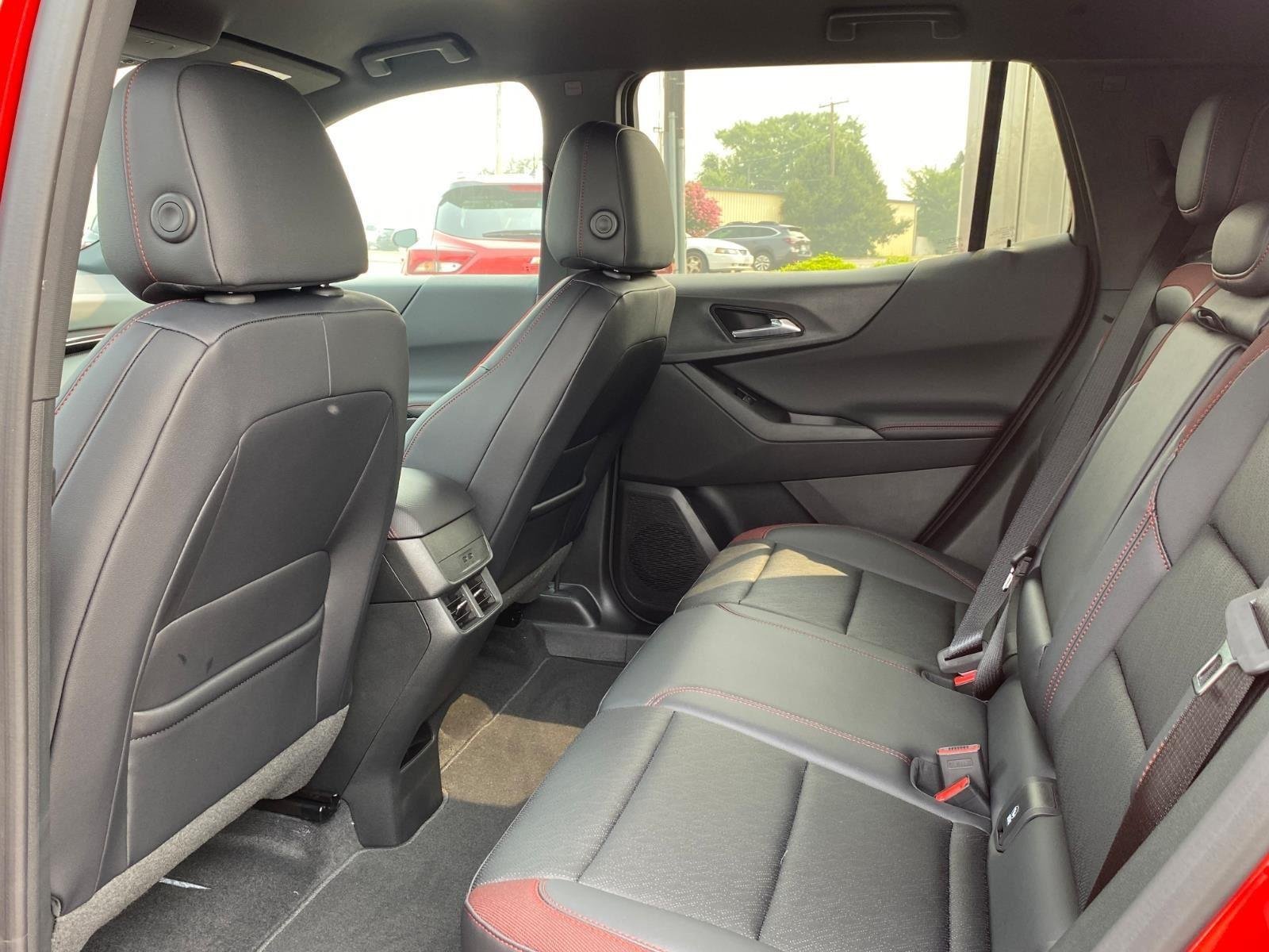 New 2027 Chevrolet Equinox RS w/ Safety and Technology Package FWD image 23