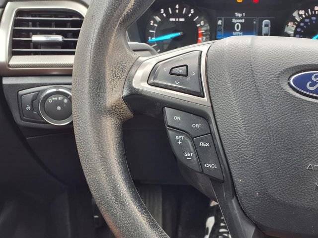 Used 2017 Ford Fusion SE FWD image 22