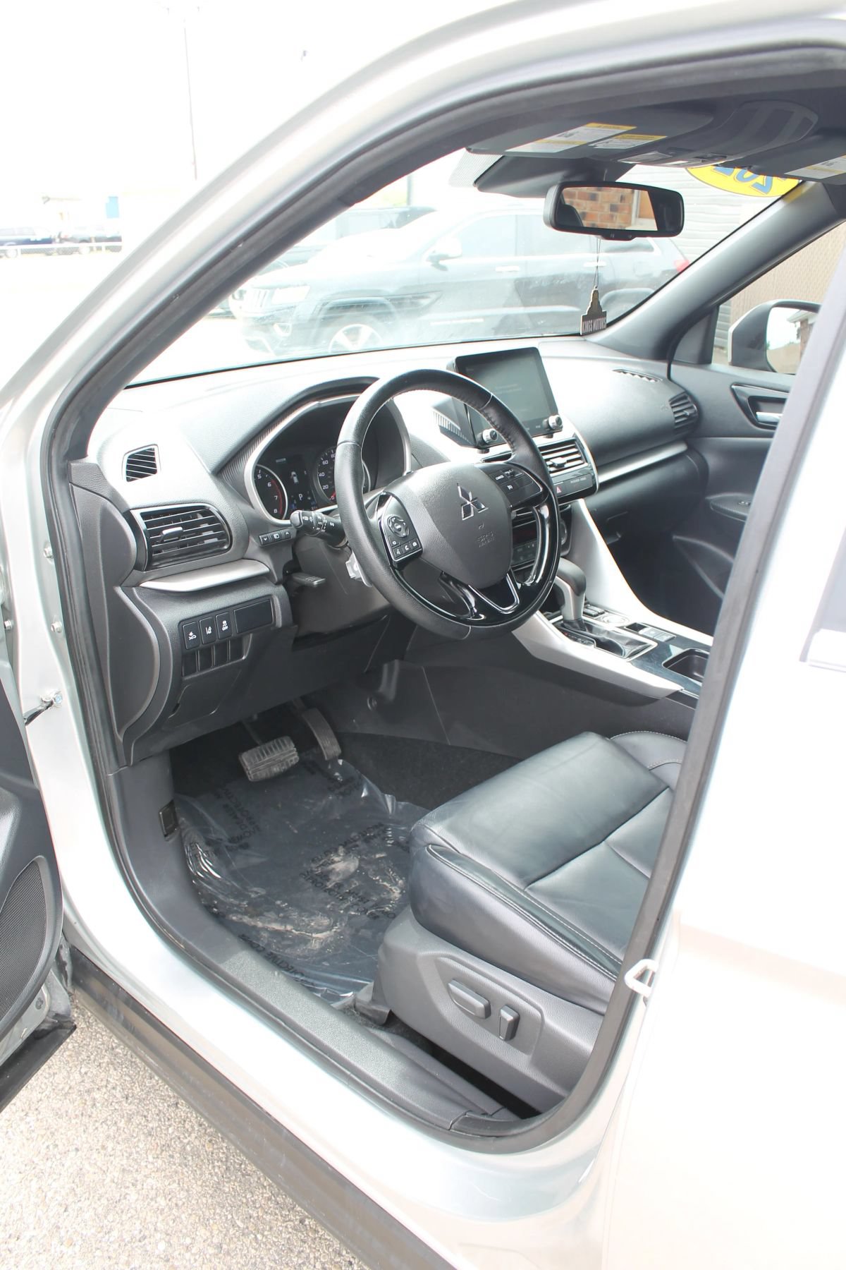 Used 2023 Mitsubishi Eclipse Cross SEL AWD/4WD image 14