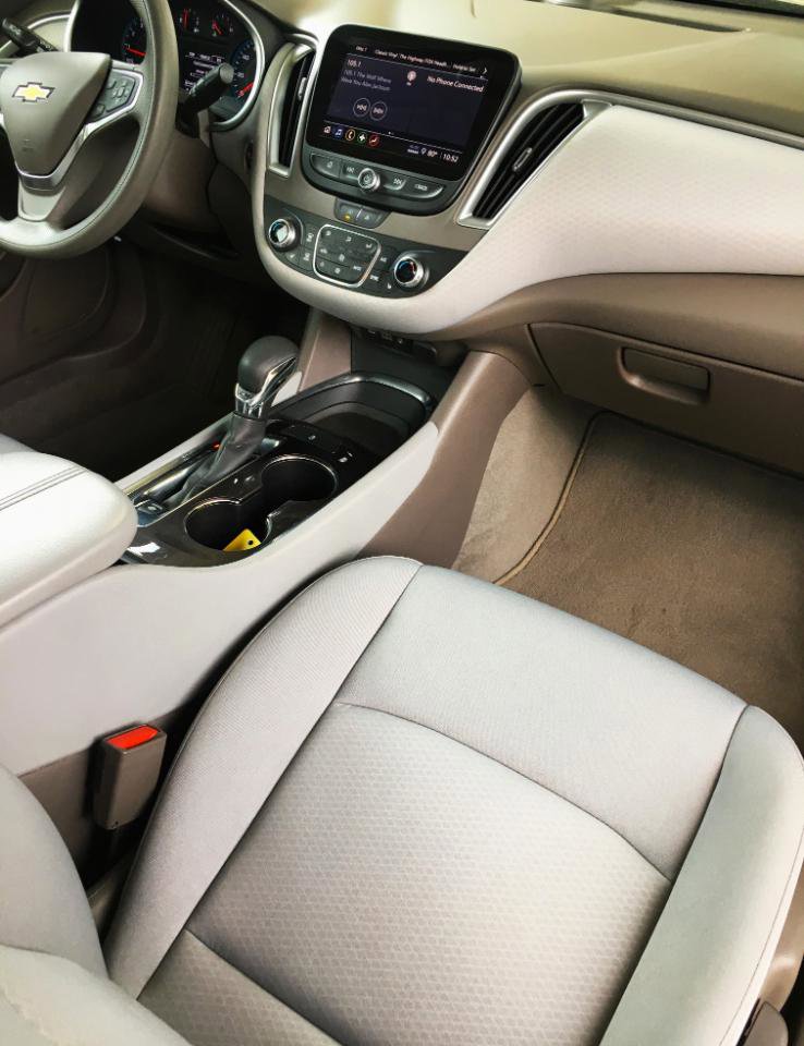 Used 2023 Chevrolet Malibu LT image 19