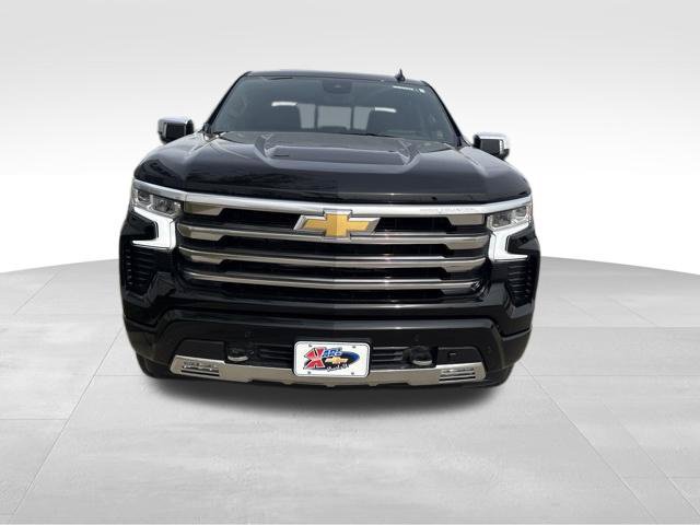Certified 2026 Chevrolet Silverado 1500 High Country w/ High Country Premium Package AWD/4WD image 2