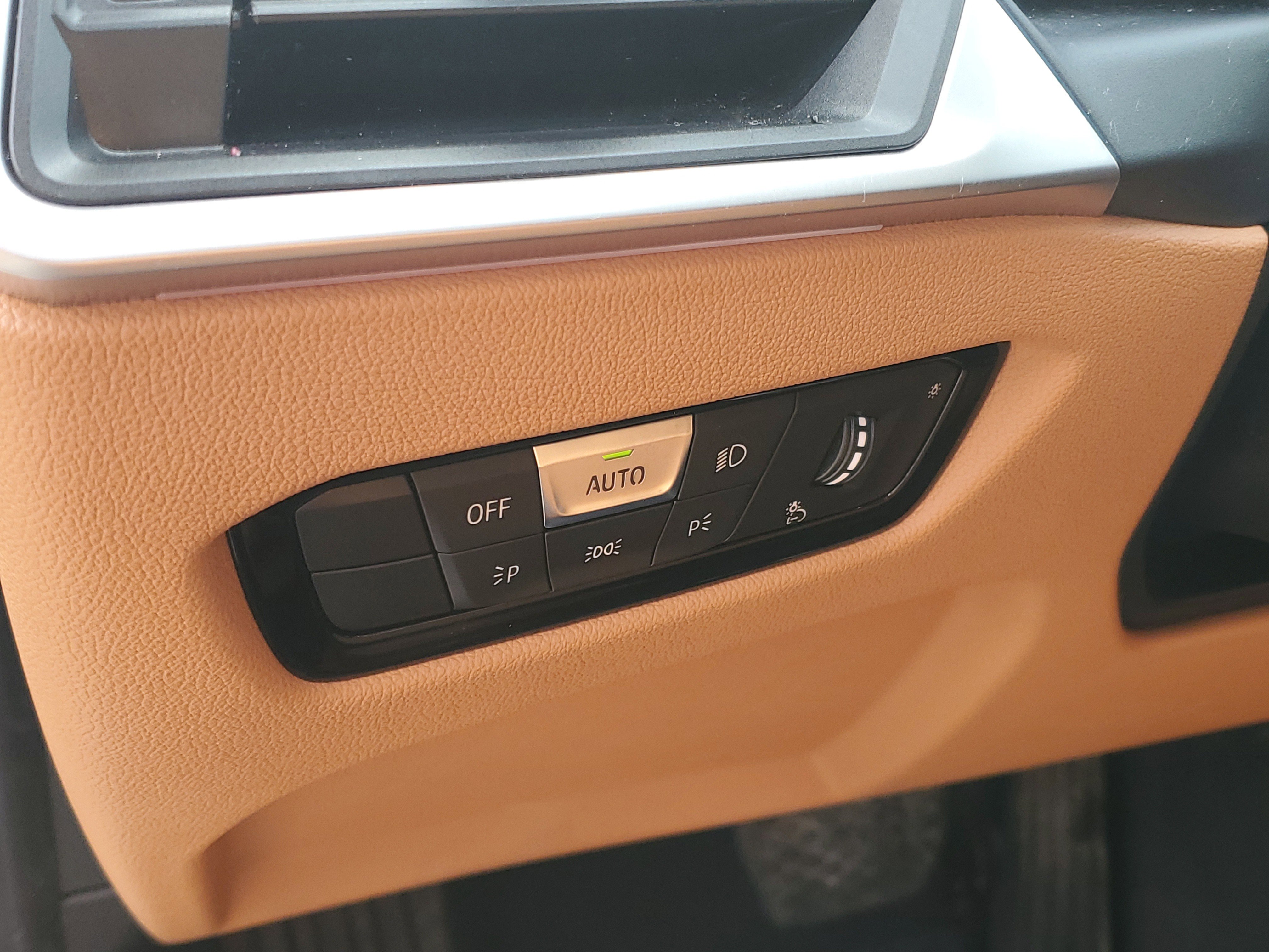 Certified 2023 BMW 330i xDrive Sedan w/ Premium Package image 11