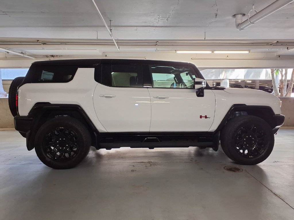 Used 2024 GMC Hummer EV 2X w/ LPO, Sport Package AWD/4WD image 23