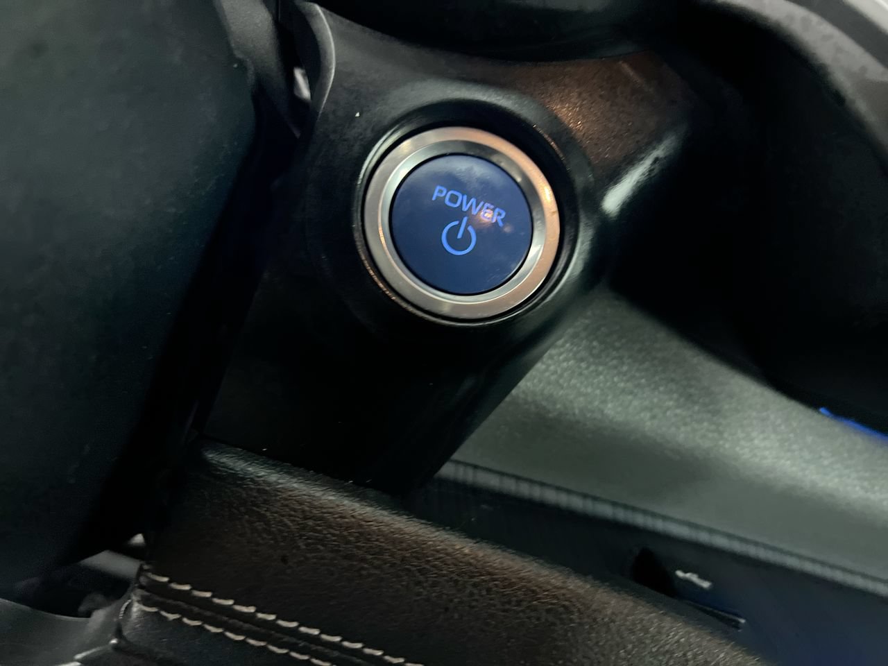 Used 2023 Toyota Sienna XSE FWD image 17