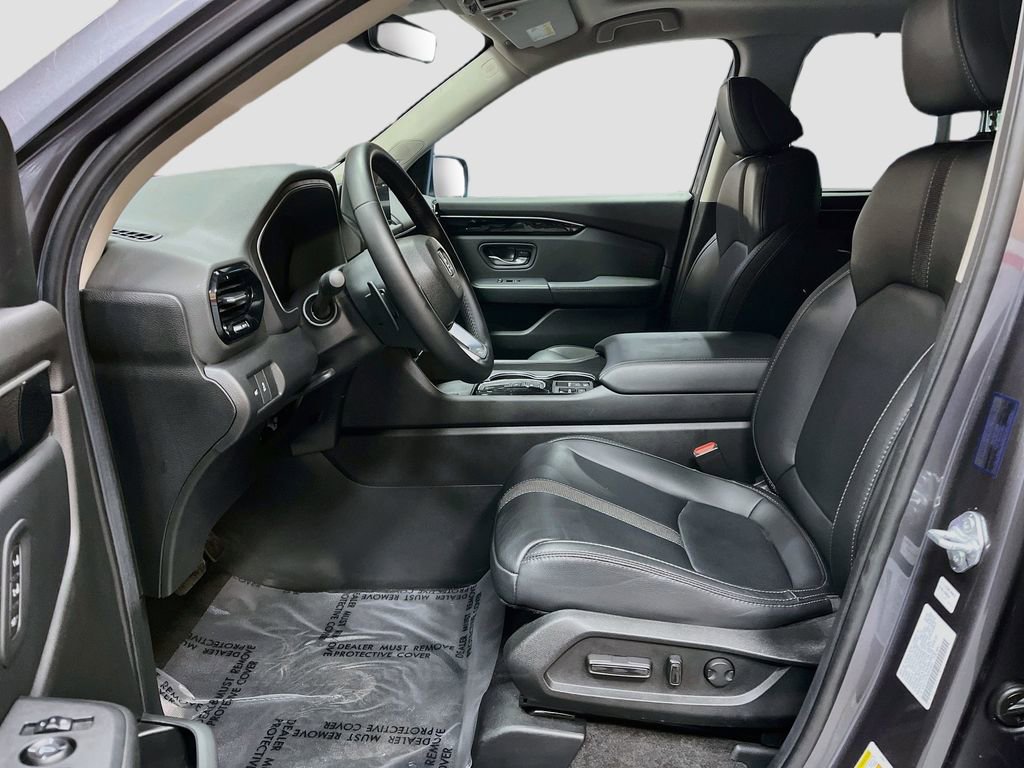 Used 2025 Honda Pilot Touring image 22