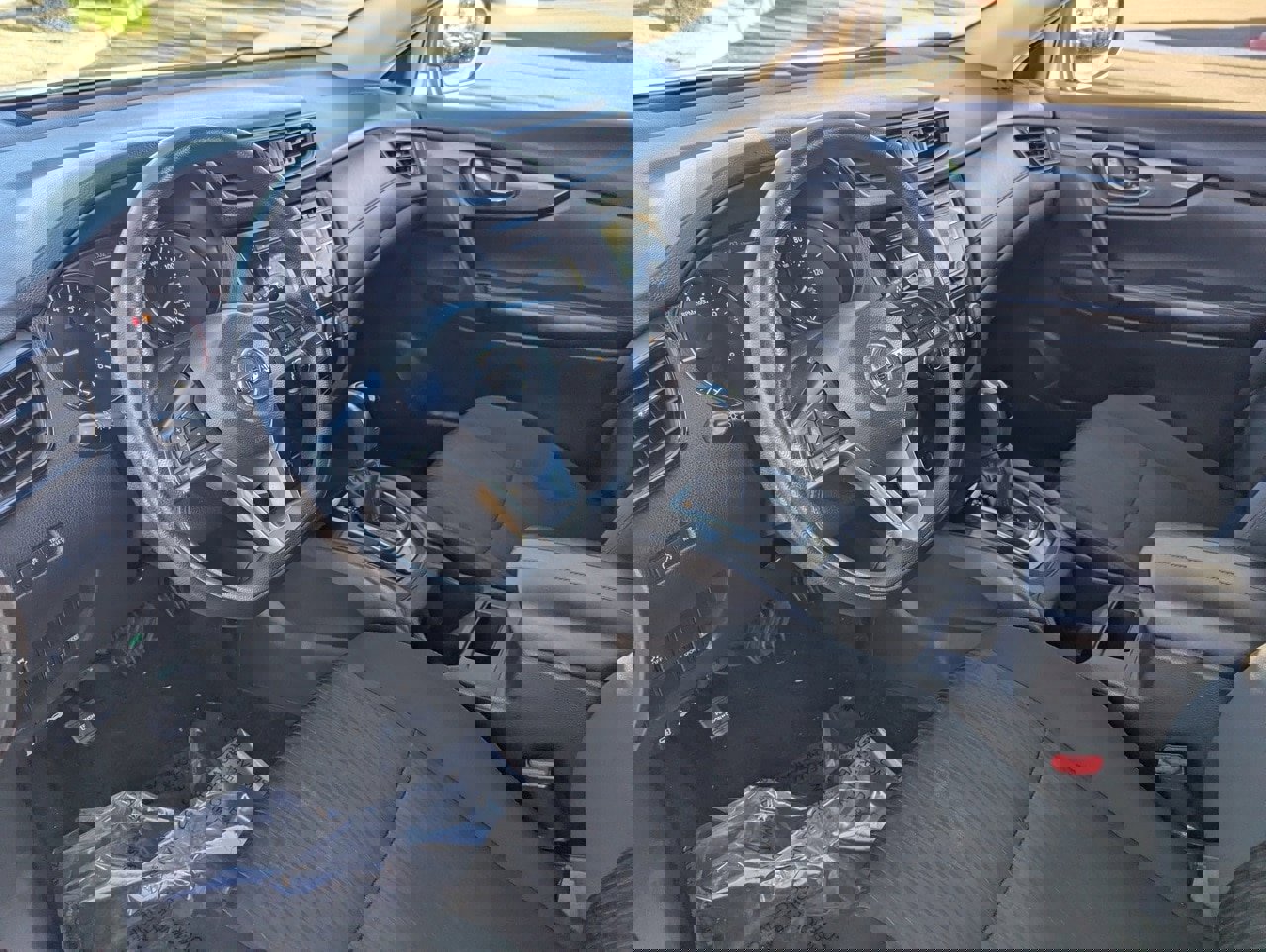 Used 2017 Nissan Rogue S w/ S Family Package image 24