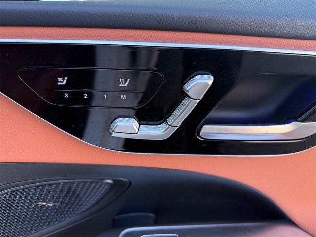 Used 2025 Mercedes-Benz C 300 Sedan image 25