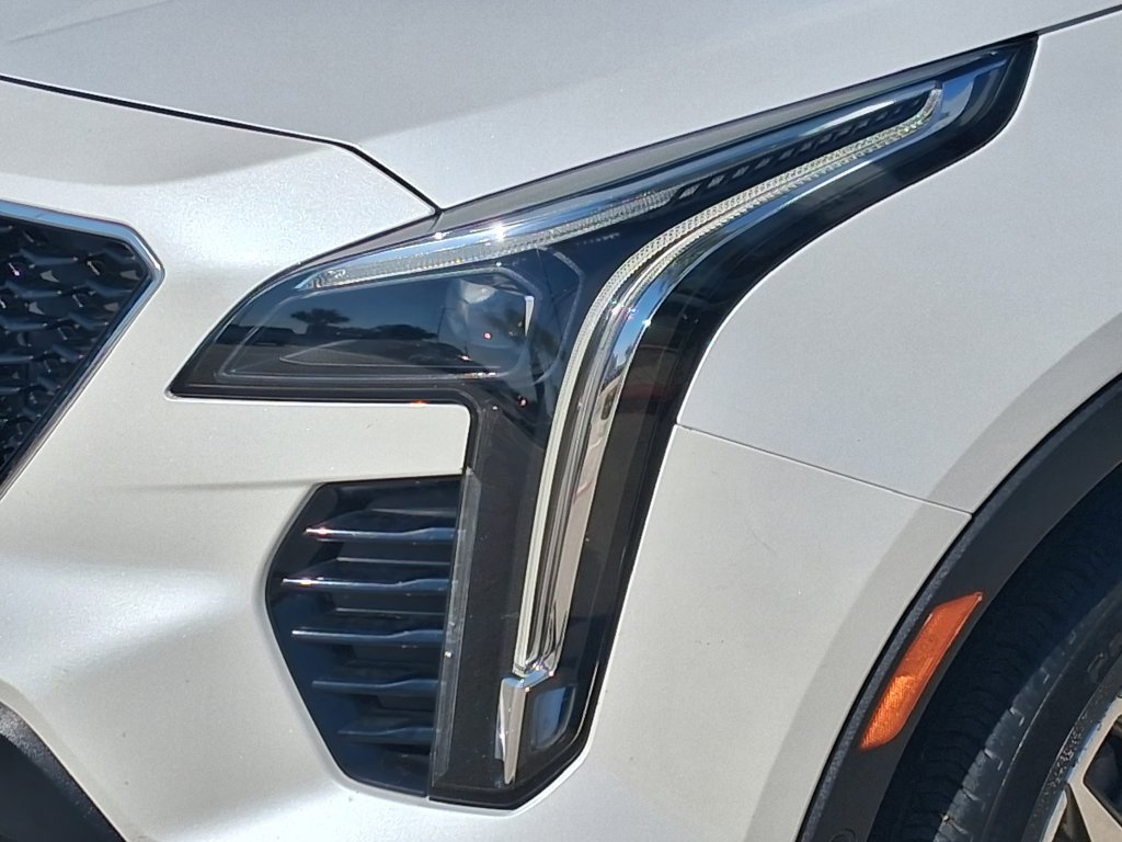 Used 2023 Cadillac XT4 Sport w/ Enhanced Visibility Package FWD image 7