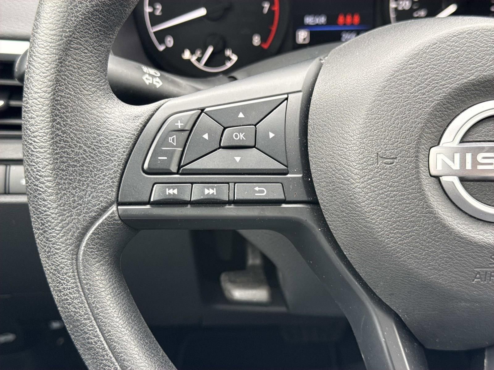 Used 2024 Nissan Altima 2.5 S FWD image 15