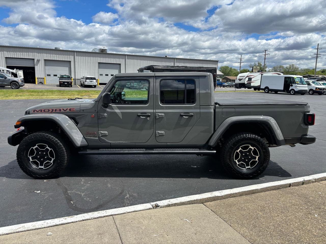 Used 2023 Jeep Gladiator Mojave w/ Cold Weather Group AWD/4WD image 6