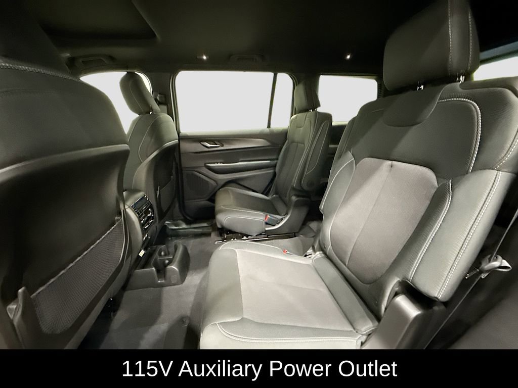 New 2025 Jeep Grand Cherokee L Laredo w/ Luxury Tech Group I image 11