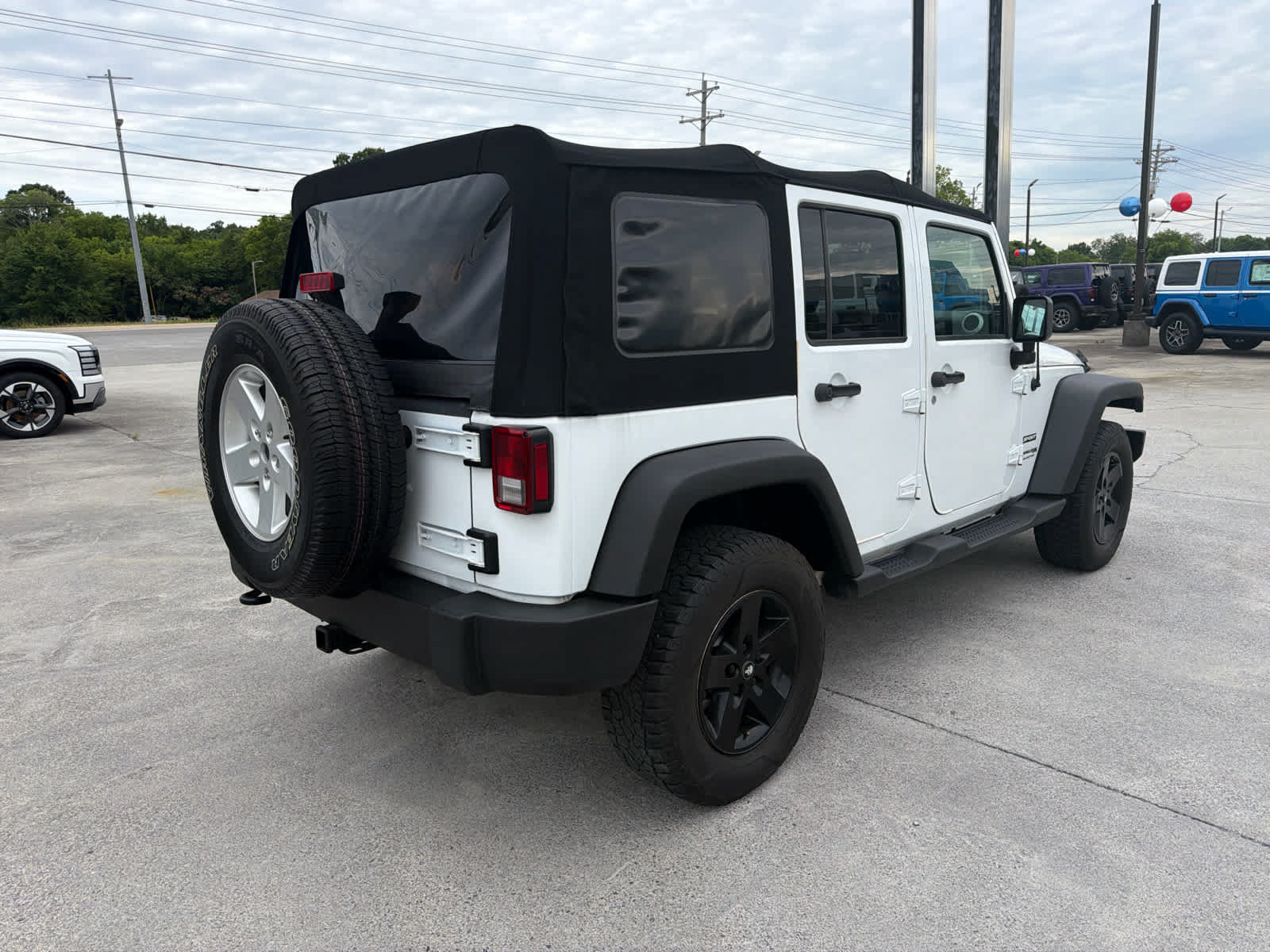 Used 2018 Jeep Wrangler Unlimited Sport S AWD/4WD image 6