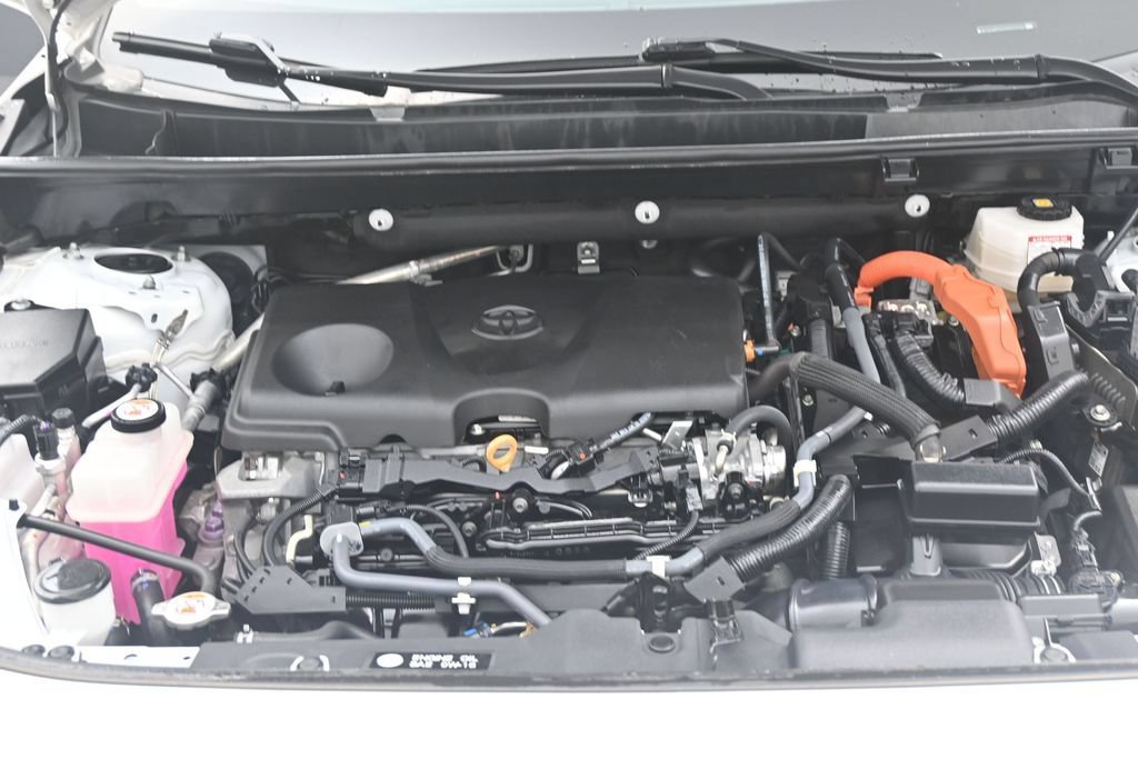 Used 2022 Toyota RAV4 LE AWD/4WD image 12