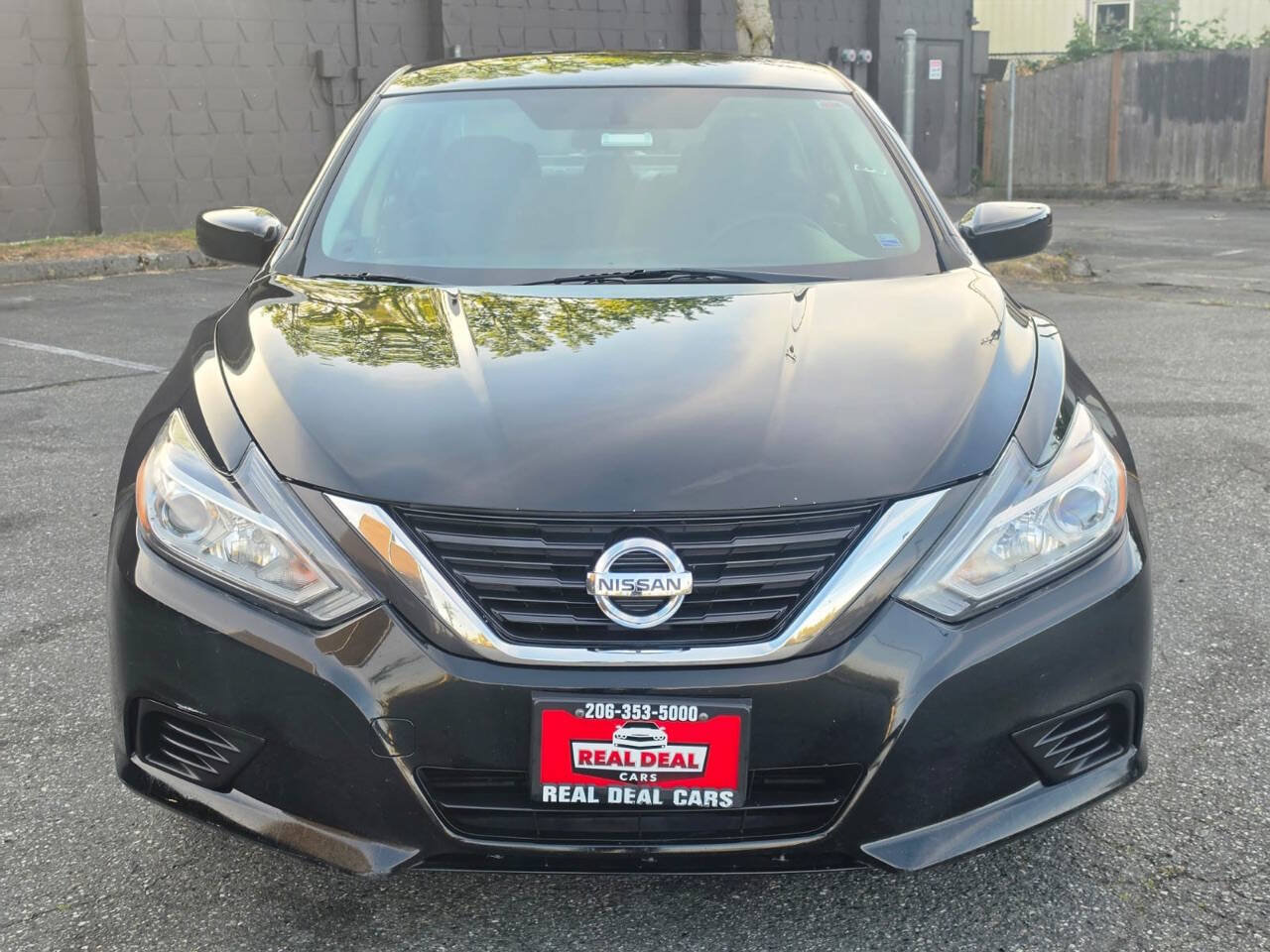 Used 2016 Nissan Altima 2.5 S w/ Power Driver Seat Package FWD image 3