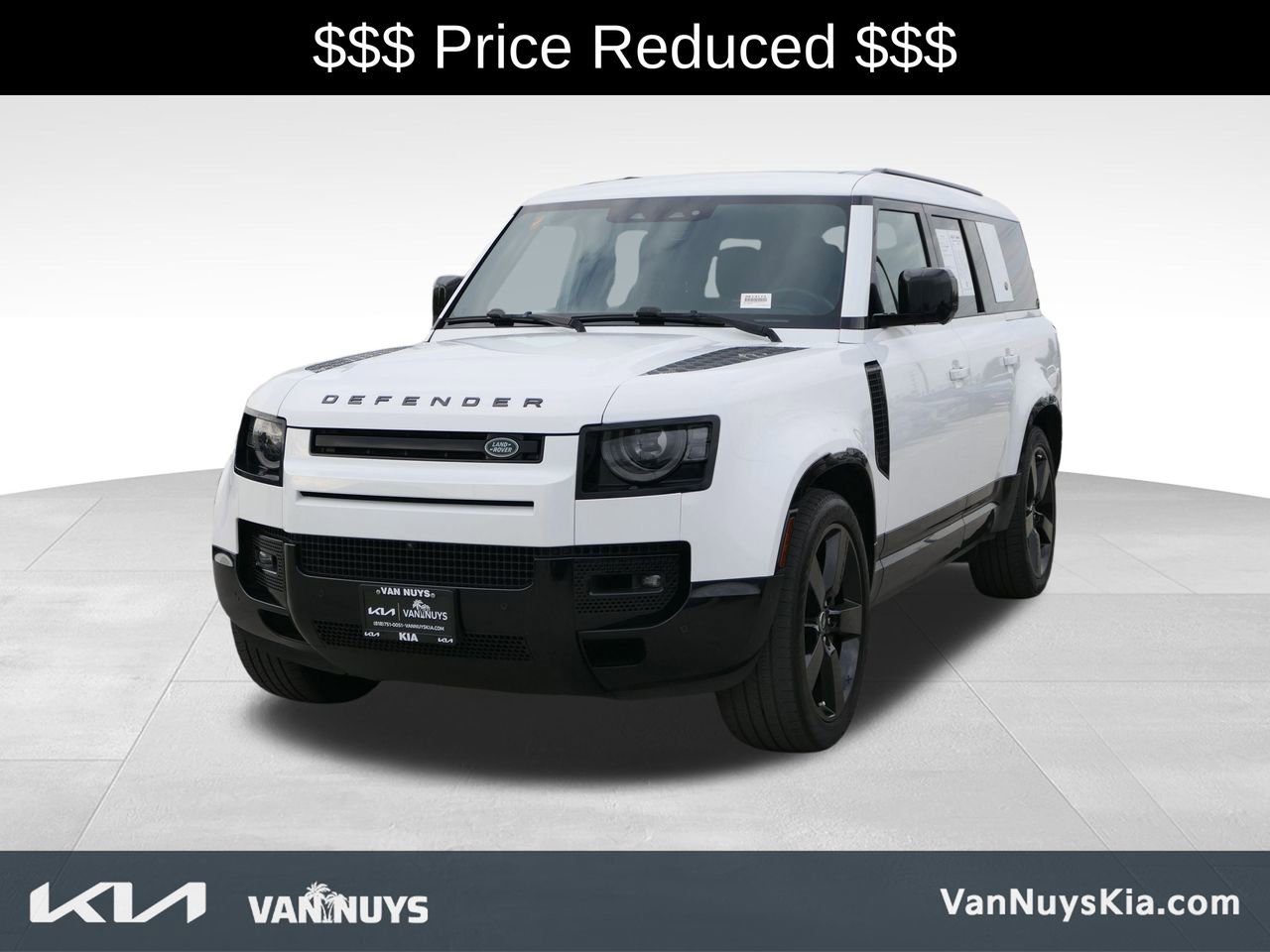 Used 2024 Land Rover Defender 130 X-Dynamic SE image 7