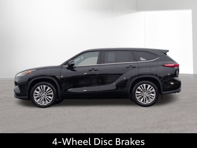 Certified 2026 Toyota Highlander Platinum AWD/4WD image 10