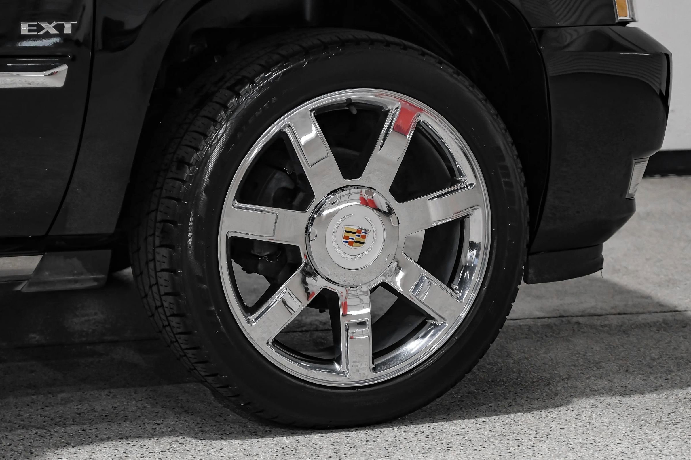 Used 2013 Cadillac Escalade EXT Premium AWD/4WD image 53