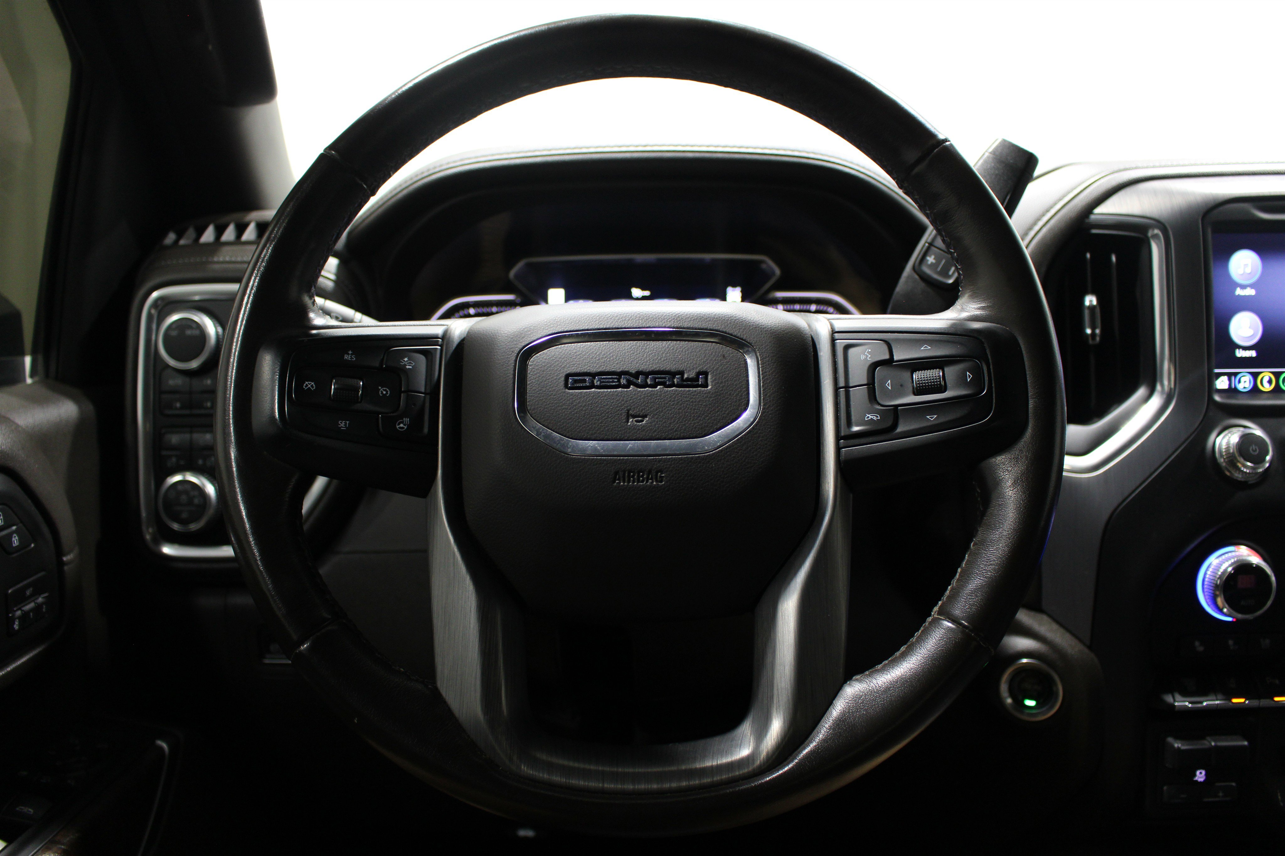 Used 2020 GMC Sierra 2500 Denali AWD/4WD image 11
