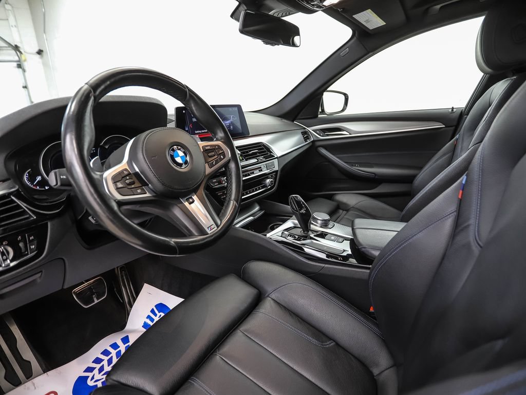Used 2019 BMW 530i xDrive w/ M Sport Package AWD/4WD image 10