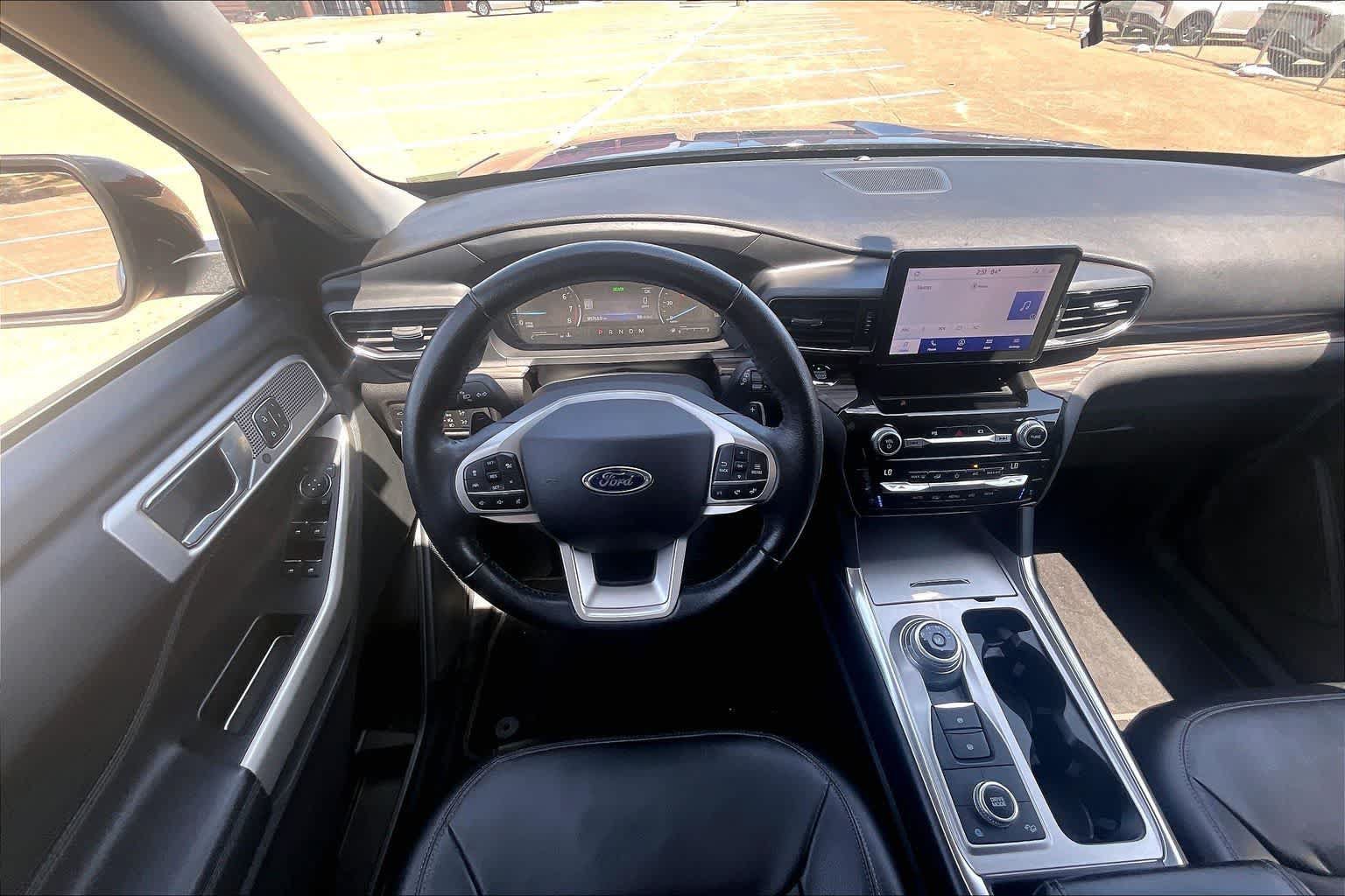 Used 2021 Ford Explorer Limited AWD/4WD image 13