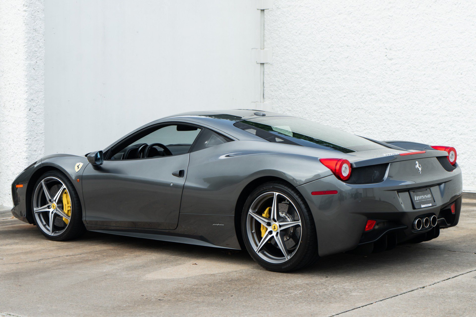 Used 2013 Ferrari 458 Italia Coupe RWD image 9