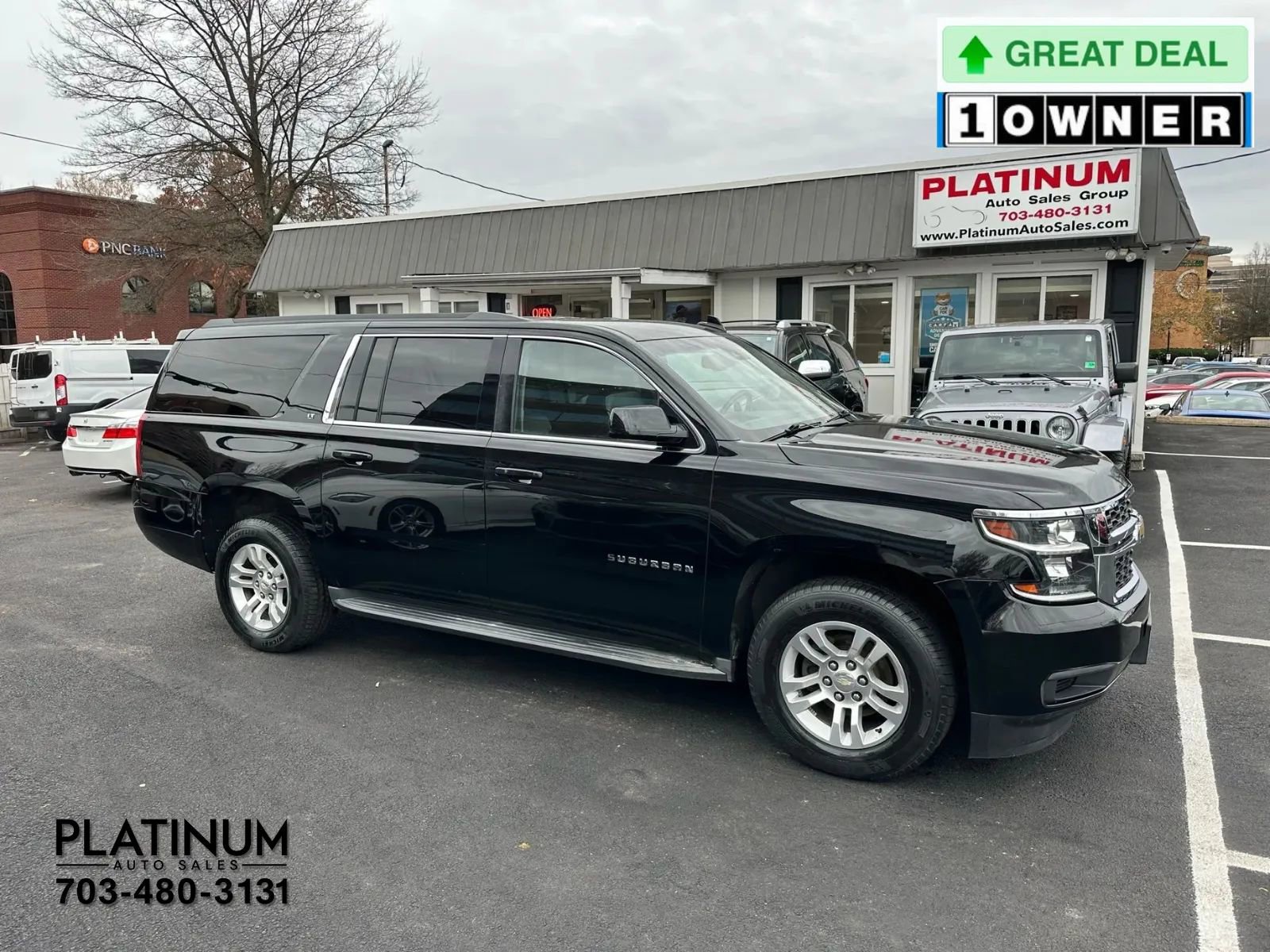 Used 2016 Chevrolet Suburban LT image 2