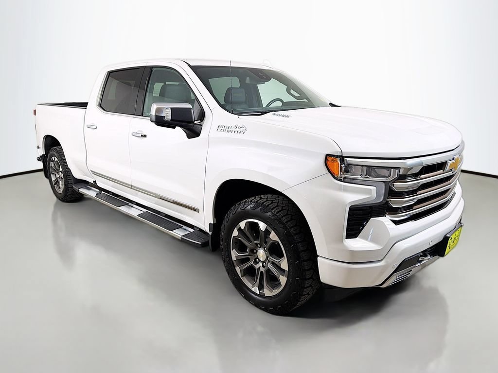 Used 2022 Chevrolet Silverado 1500 High Country w/ Z71 Off-Road Package AWD/4WD image 4
