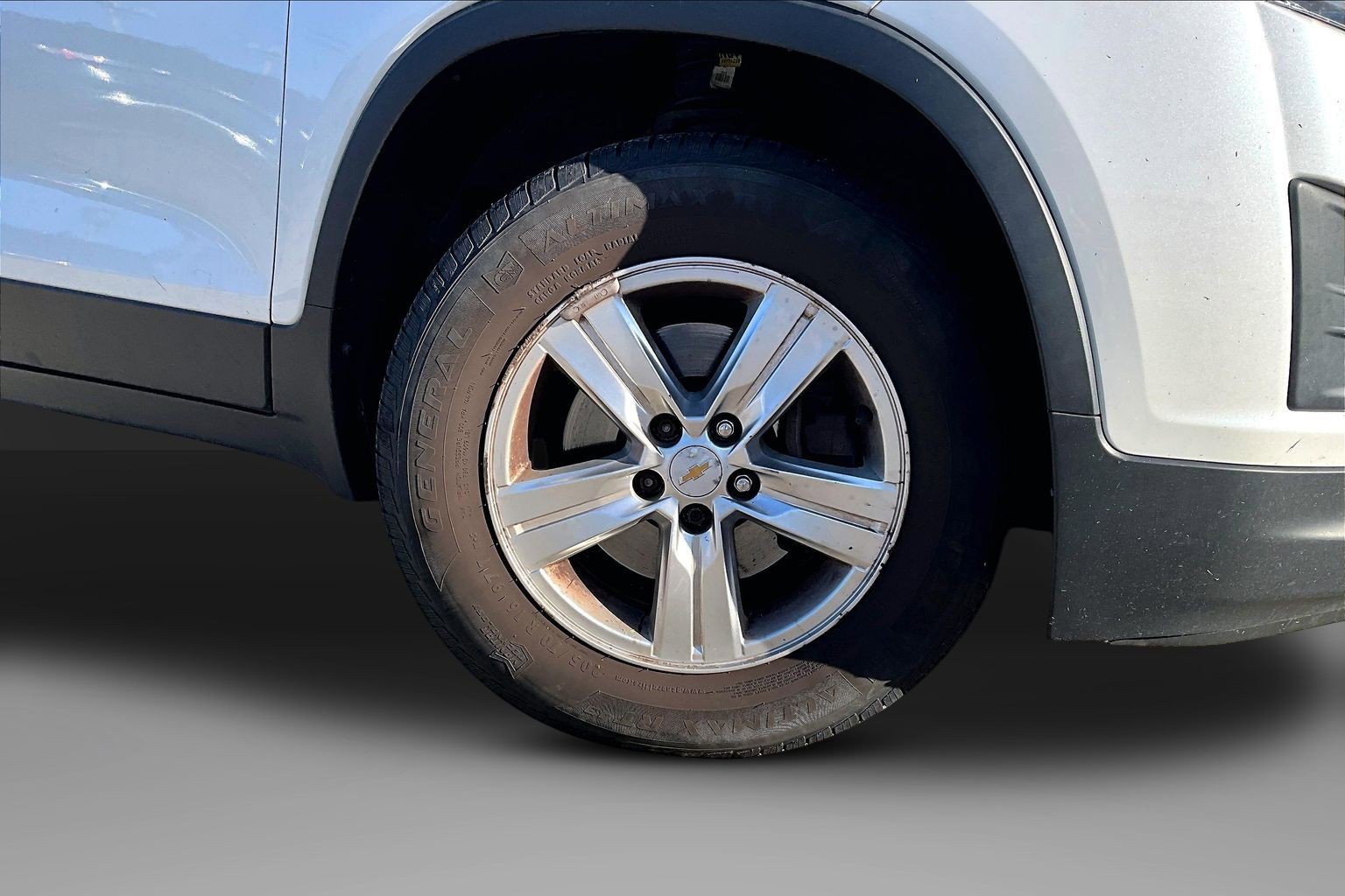 Used 2015 Chevrolet Trax LT w/ LT Sun and Sound Package AWD/4WD image 2