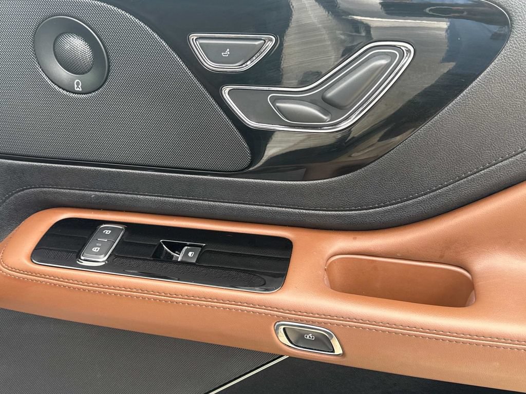 Used 2022 Lincoln Aviator Reserve w/ Equipment Group 201A AWD/4WD image 19
