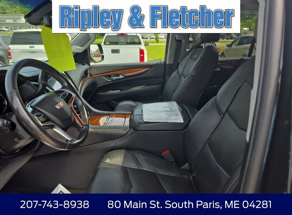 Used 2018 Cadillac Escalade ESV Premium Luxury AWD/4WD image 25