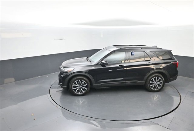 New 2026 Ford Explorer ST-Line image 21