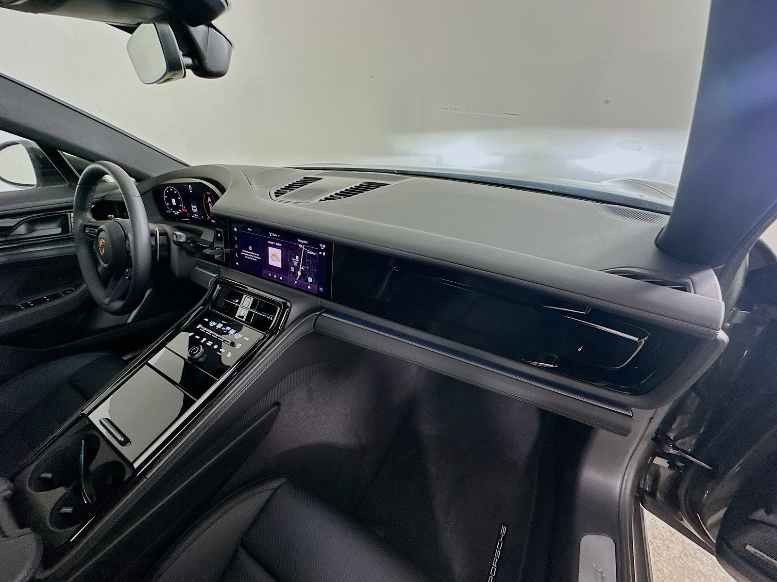 New 2026 Porsche Panamera 4 AWD/4WD image 45