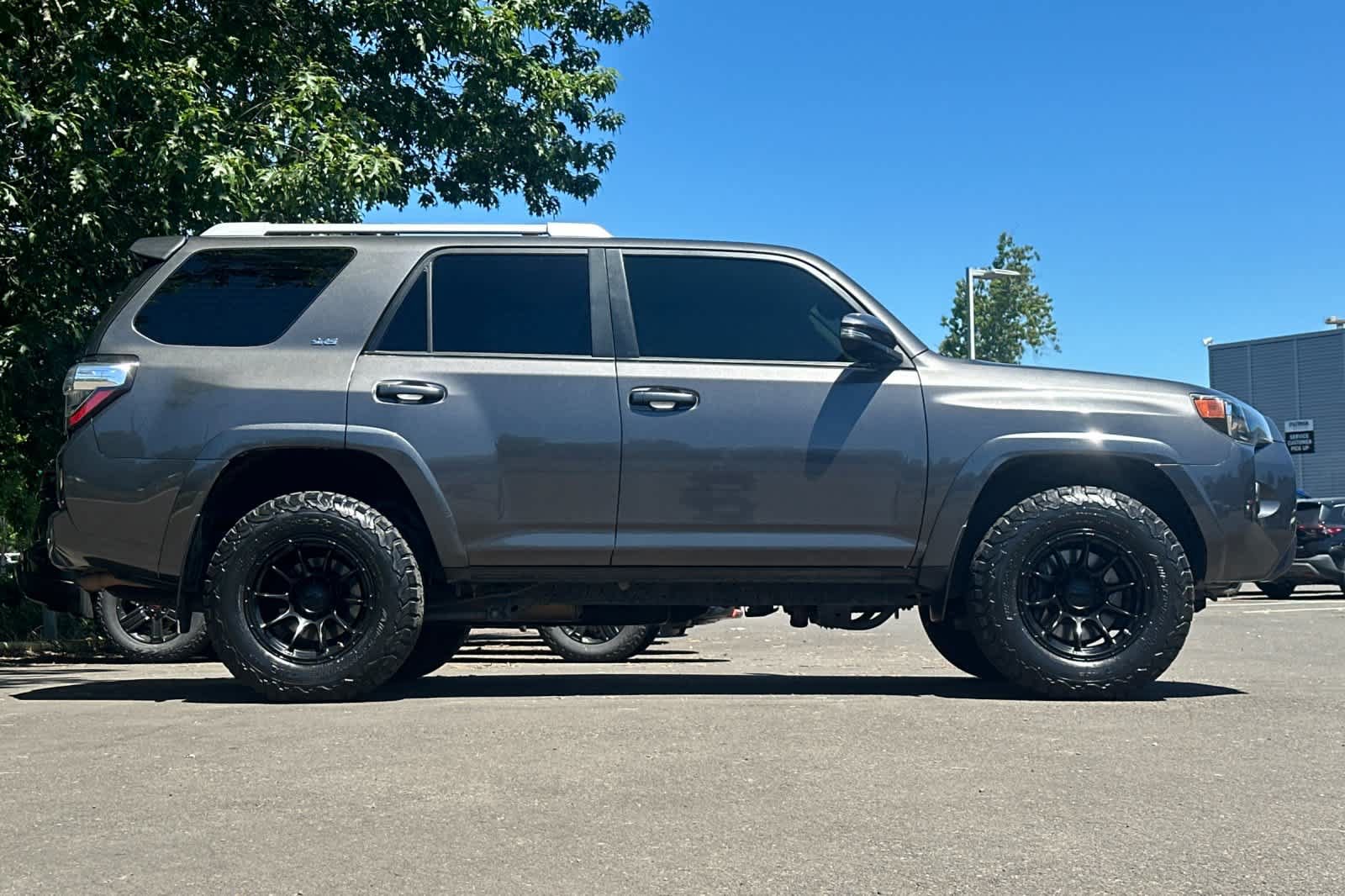 Used 2018 Toyota 4Runner SR5 Premium AWD/4WD image 8