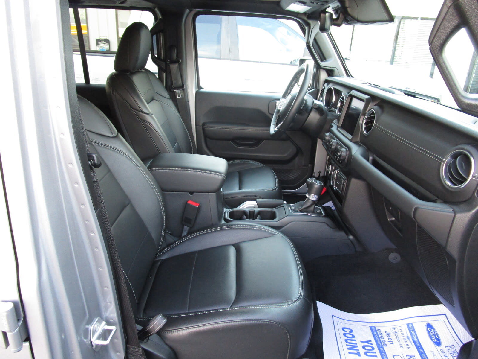 Used 2021 Jeep Wrangler Unlimited Sahara w/ Cold Weather Group image 20