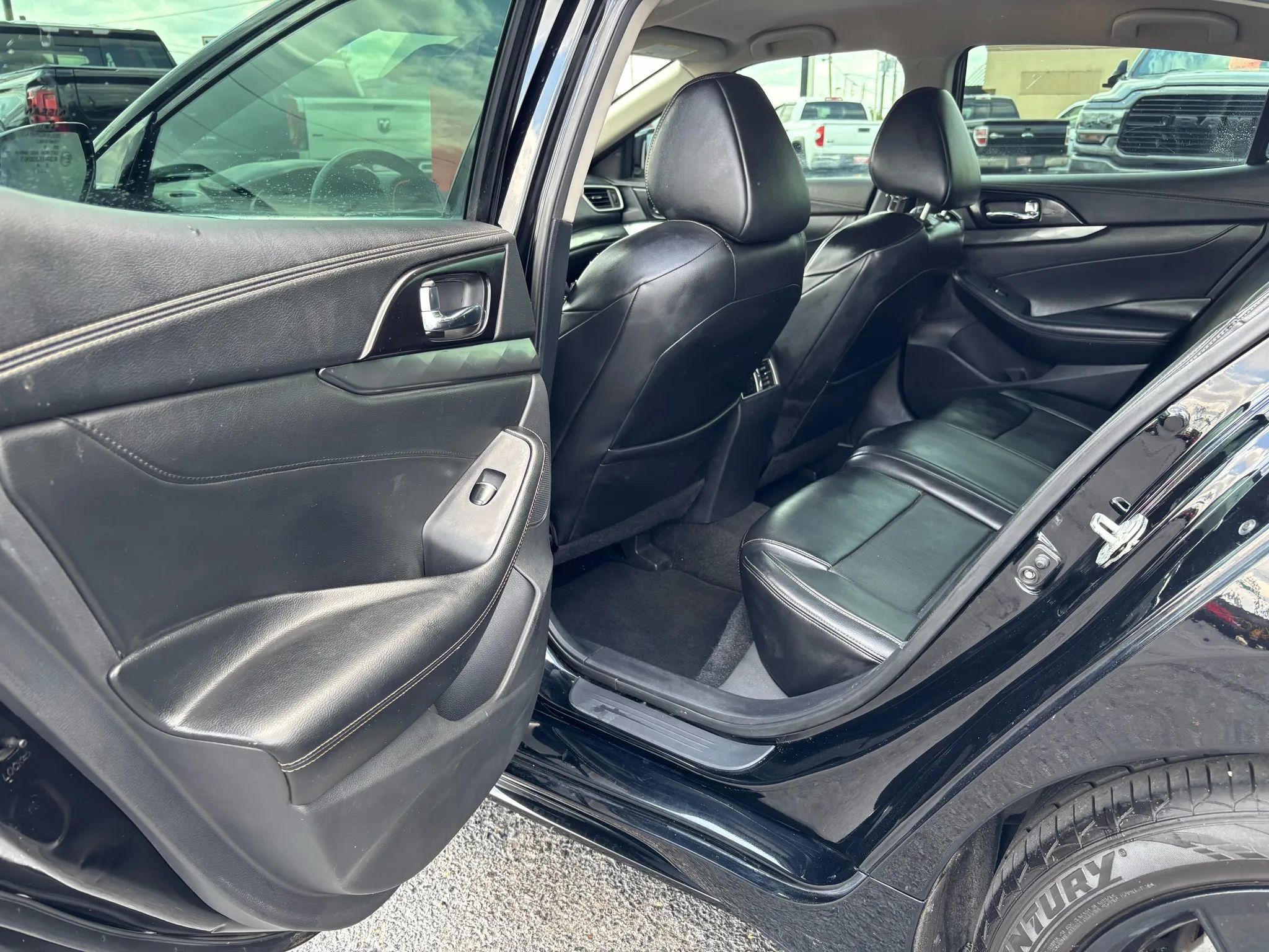 Used 2020 Nissan Maxima 3.5 SV w/ Floor Mat Group FWD image 14