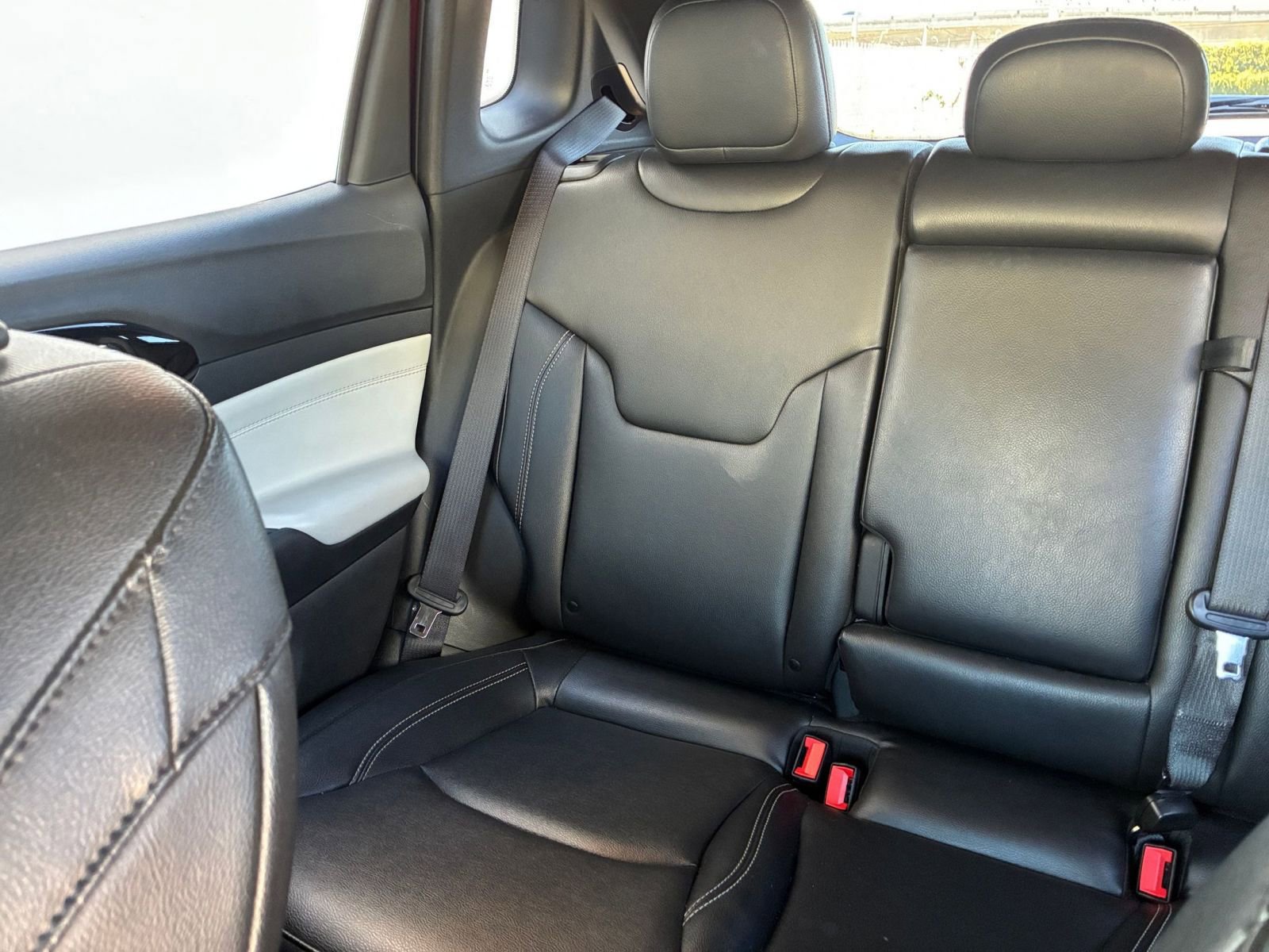 Used 2025 Jeep Compass Limited AWD/4WD image 40
