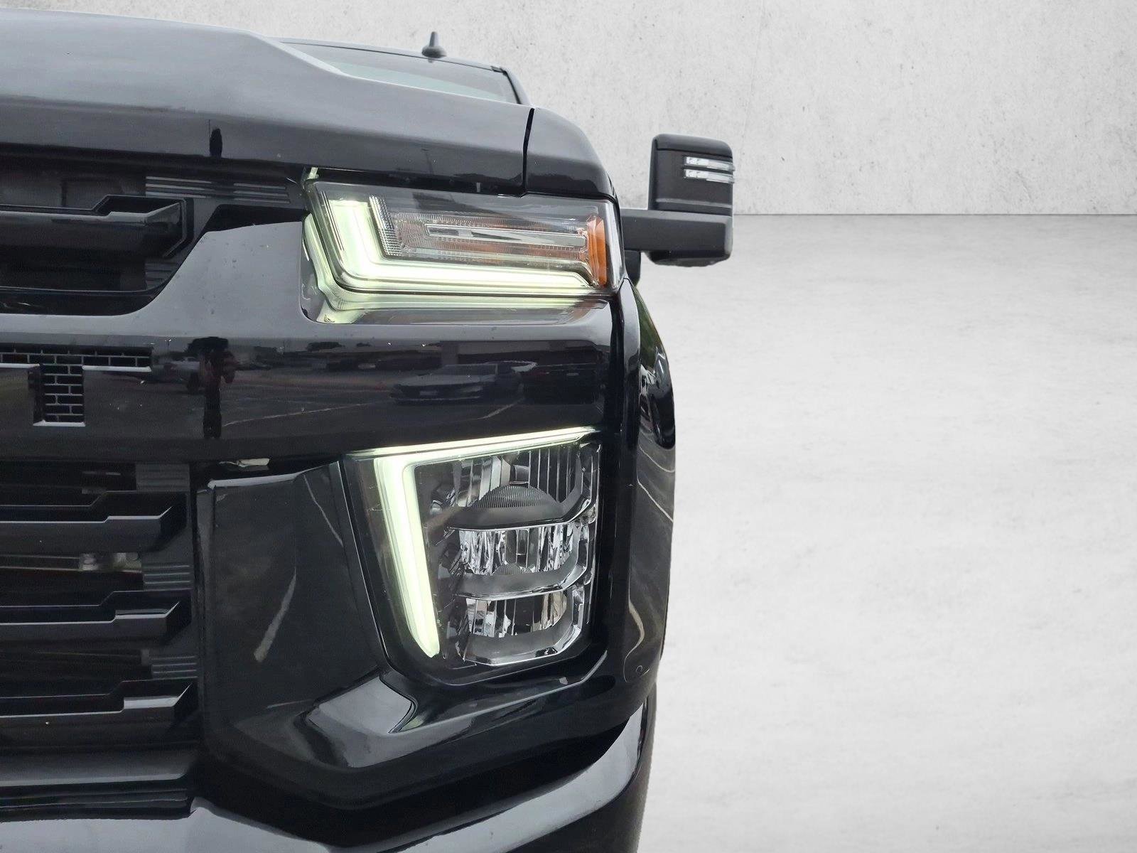 Used 2022 Chevrolet Silverado 2500 LTZ w/ LTZ Plus Package AWD/4WD image 9