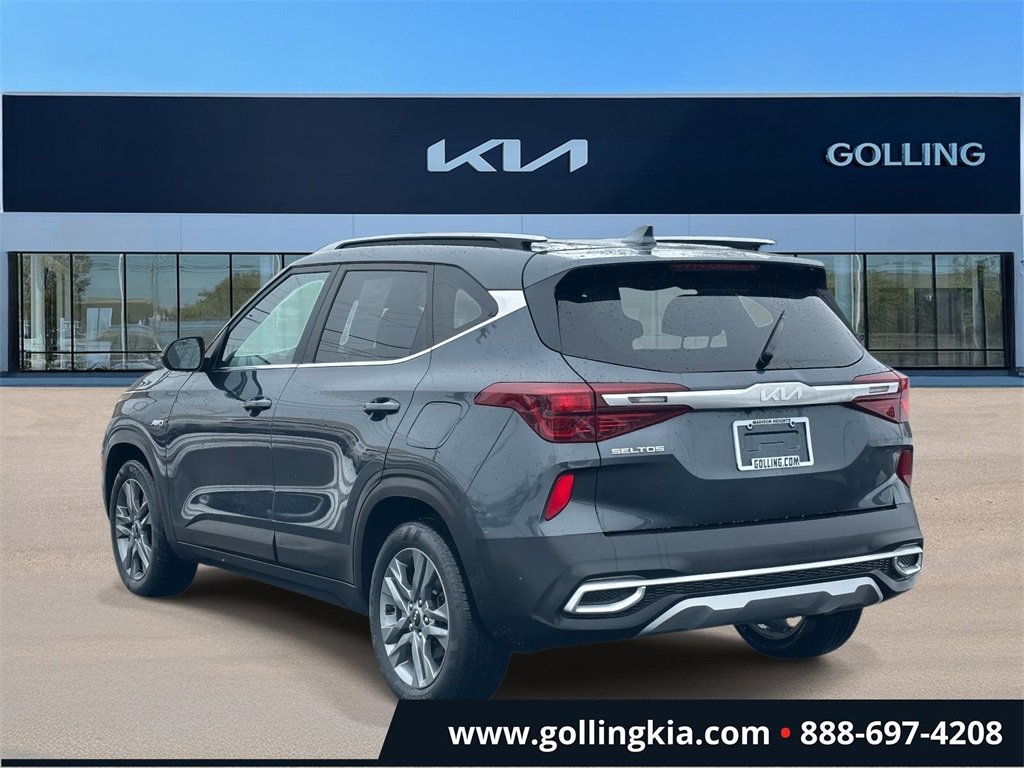 Certified 2022 Kia Seltos S image 4