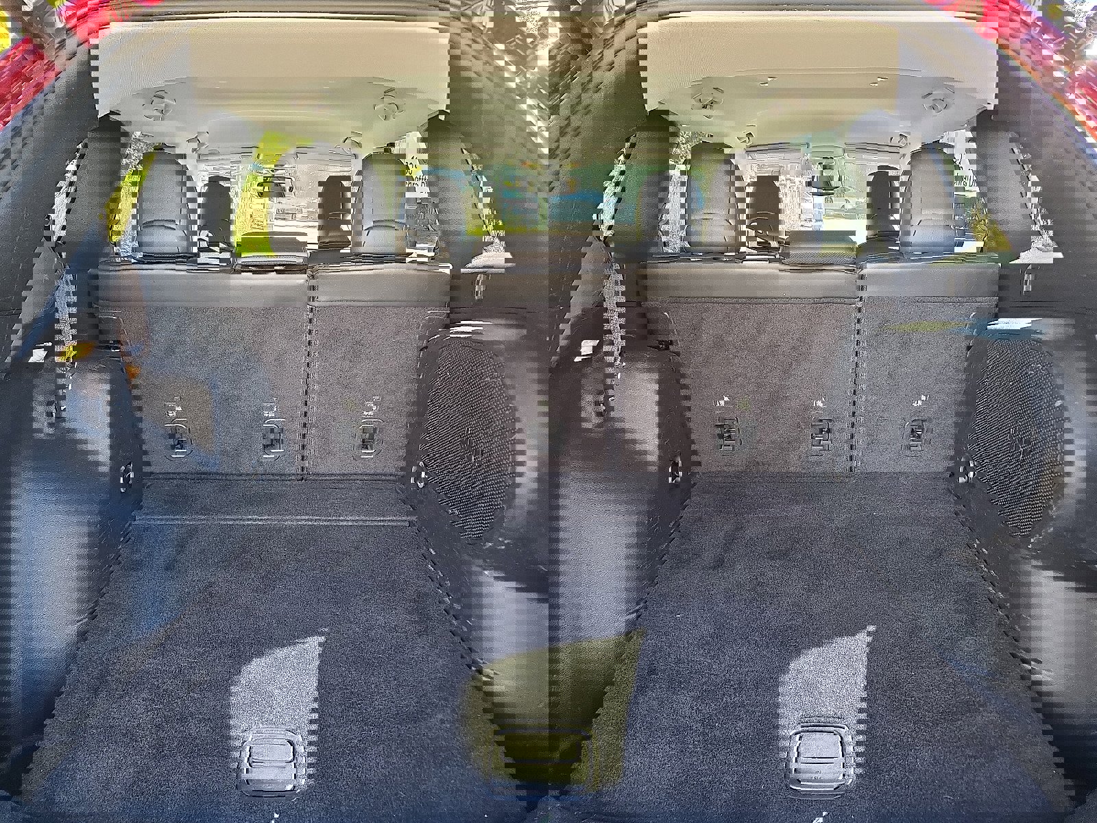 Used 2019 Jeep Cherokee Limited image 27